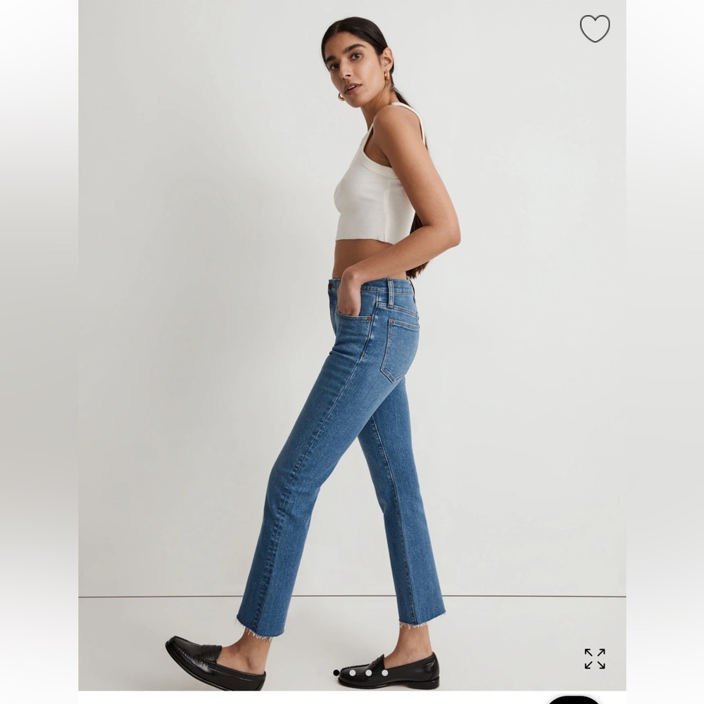 Madewell Mid-Rise Kick Out Crop Jeans in Cherryville Wash: Raw-Hem Edition - Picture 3 of 10